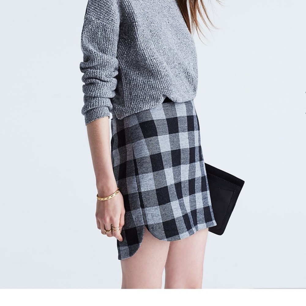 Madewell Shirttail Skirt in Plaid, size 2